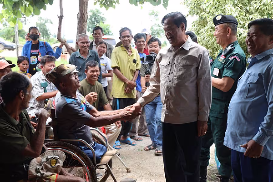 ឯកឧត្តមកិត្តិសង្គហបណ្ឌិត គន់ គីម ទេសរដ្ឋមន្ត្រី អគ្គលេខាធិការសមាគមអតីតយុទ្ធជនកម្ពុជា ចុះពិនិត្យសុខុមាលភាពអតីតយុទ្ធជន នៅមជ្ឈមណ្ឌលបច្ចេកវិទ្យាសន្តិភាព - Image 2