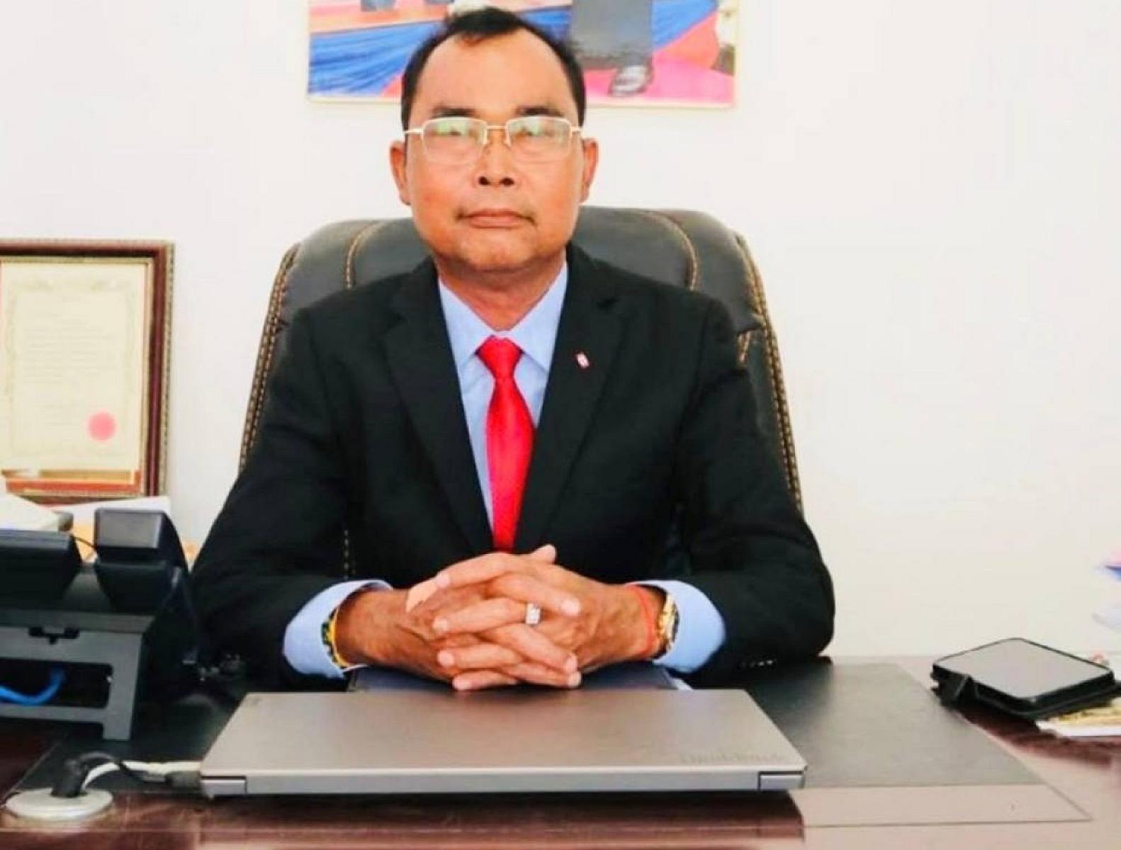 លោកបណ្ឌិត ង៉ែត សូដា នាយក មជ្ឈមណ្ឌលគរុកោសល្យភូមិភាគខេត្តតាកែវ  ចូលរួមឧបត្ថម្ភថវិកាចំនួន ១០០,០០០រៀល ដើម្បីរៀបចំមហាសន្និបាតវិសាមញ្ញតំណាងសមាគមអតីតយុទ្ធជនកម្ពុជាទូទាំងប្រទេស