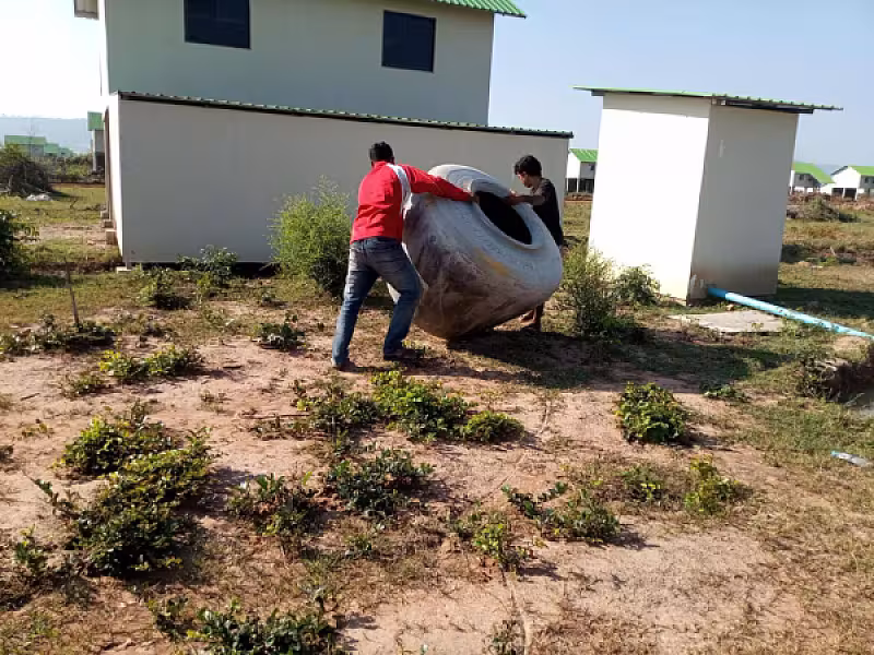 អ.ន.ក. ខេត្តបាត់ដំបង ចែកពាងទឹកចំនួន ២០ពាង ជូនគ្រួសារអតីតយុទ្ធជនរស់នៅភូមិព្រៃសិន និងភូមិគោករកា  - Image 3