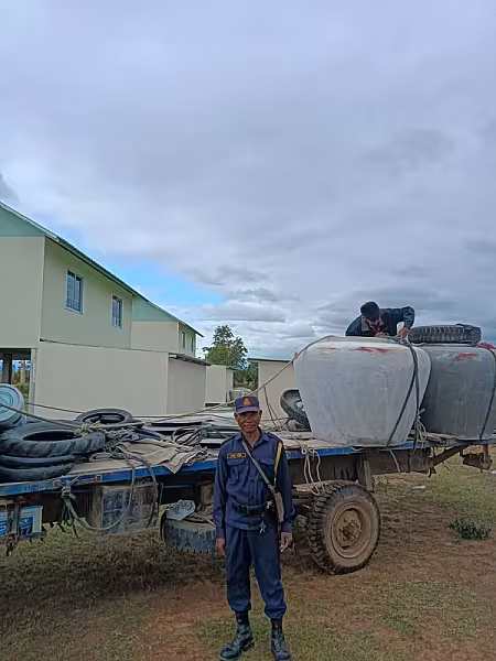 អ.ន.ក. ខេត្តបាត់ដំបង ចែកពាងទឹកចំនួន ២០ពាង ជូនគ្រួសារអតីតយុទ្ធជនរស់នៅភូមិព្រៃសិន និងភូមិគោករកា  - Image 6