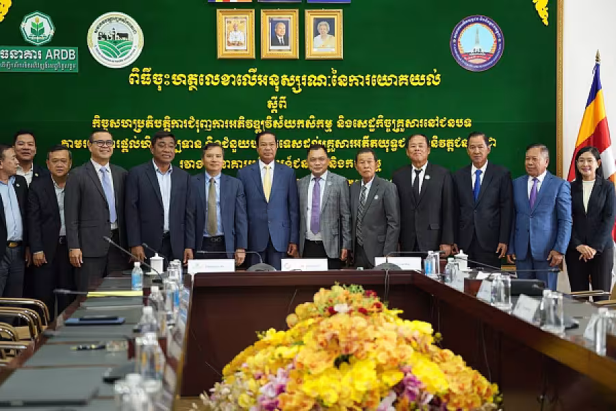 សមាគមអតីតយុទ្ធជន និងនិវត្តជនកម្ពុជា ចុះអនុស្សារណៈជាមួយធនាគារ ARDB ដើម្បីផ្ដល់ហិរញ្ញប្បទានដល់អតីតយុទ្ធជន និងនិវត្តជន ពង្រីកមុខរបរ  - Image 8