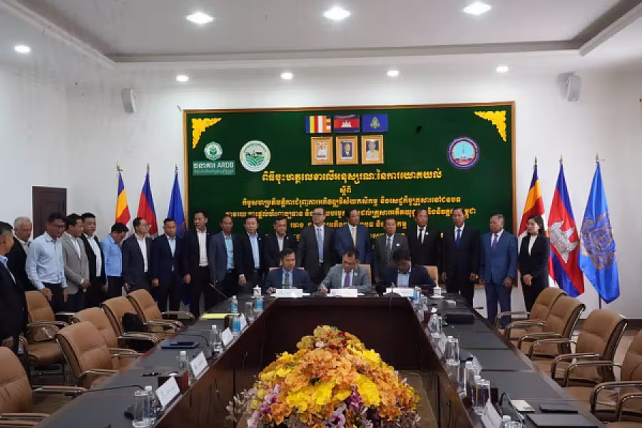 សមាគមអតីតយុទ្ធជន និងនិវត្តជនកម្ពុជា ចុះអនុស្សារណៈជាមួយធនាគារ ARDB ដើម្បីផ្ដល់ហិរញ្ញប្បទានដល់អតីតយុទ្ធជន និងនិវត្តជន ពង្រីកមុខរបរ  - Image 9