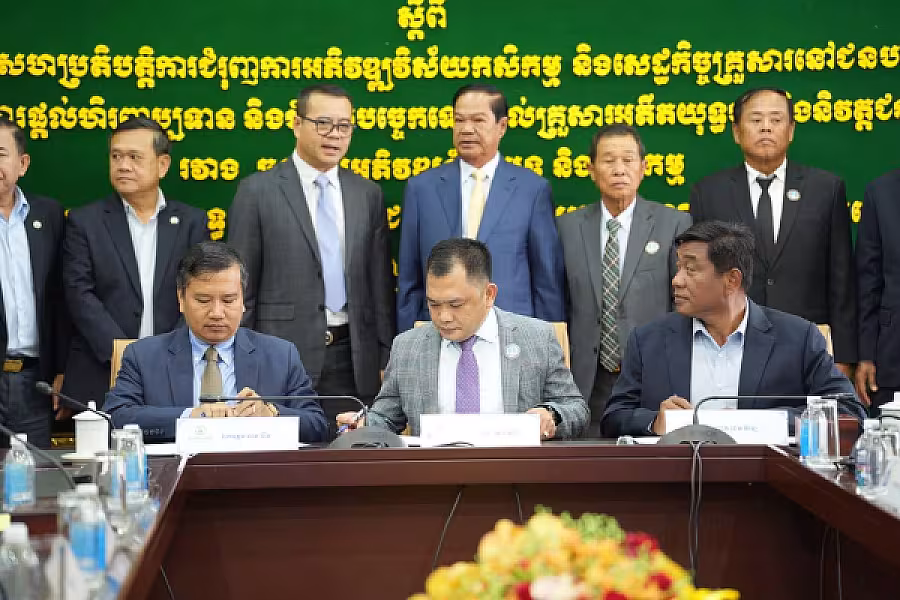 សមាគមអតីតយុទ្ធជន និងនិវត្តជនកម្ពុជា ចុះអនុស្សារណៈជាមួយធនាគារ ARDB ដើម្បីផ្ដល់ហិរញ្ញប្បទានដល់អតីតយុទ្ធជន និងនិវត្តជន ពង្រីកមុខរបរ  - Image 12