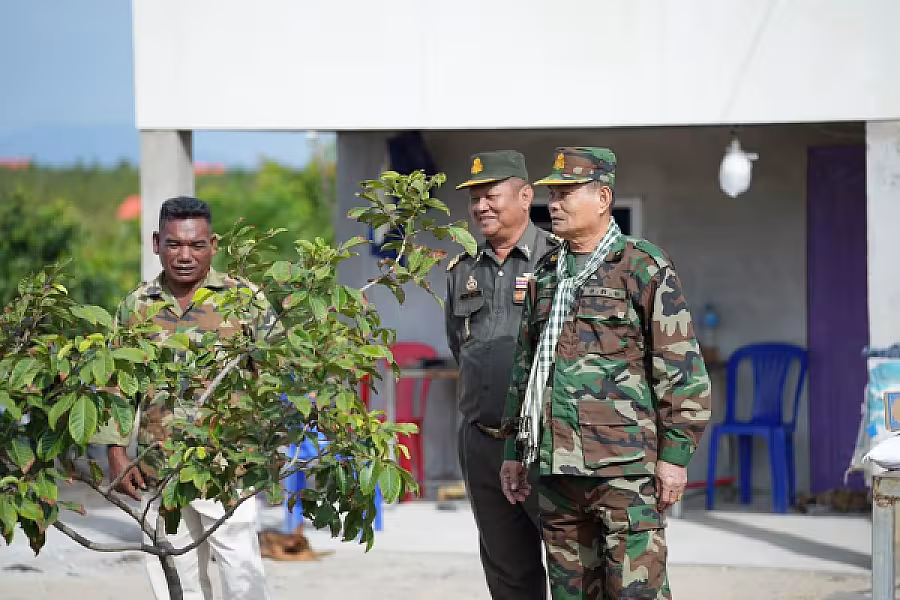 គ្រួសារអតីតយុទ្ធជននៅខេត្តកំពង់ឆ្នាំង ៣គ្រួសារ ទទួលបានអំណោយដ៏ថ្លៃថ្លាពីសម្ដេចធិបតី - Image 4