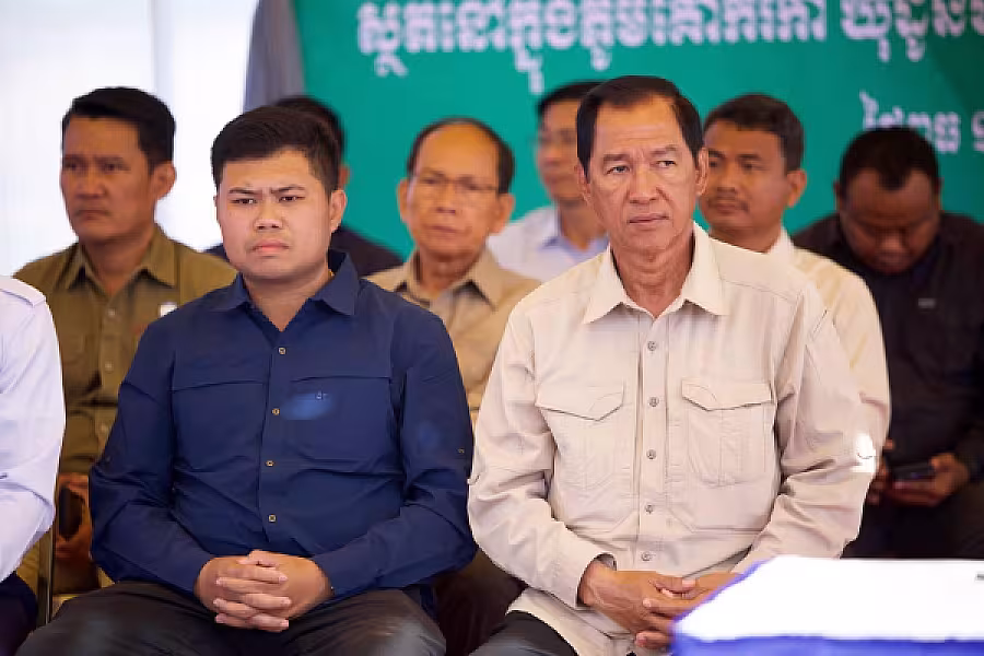 ឯកឧត្តមកិត្តិសង្គហបណ្ឌិត គន់ គីម អញ្ជើញពិនិត្យការស្ថាបនាផ្លូវជូនអតីតយុទ្ធជន និងនិវត្តជន ក្នុងស្រុកគាស់ក្រឡ - Image 2