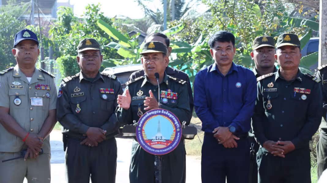 អតីតយុទ្ធជន២គ្រួសាររស់នៅក្រុងស្ទឹងសែនទទួលបានអំណោយផ្ទះថ្មីពីសម្ដេចតេជោហ៊ុន សែន