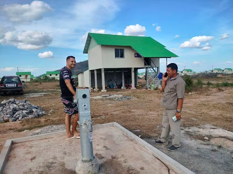 អ.ន.ក. ខេត្តបាត់ដំបង ចុះរៀបចំដាក់អណ្តូងស្នប់ និងពិនិត្យទីតាំងដាំបង្គោលភ្លើង ក្នុងភូមិព្រៃសិន - Image 5