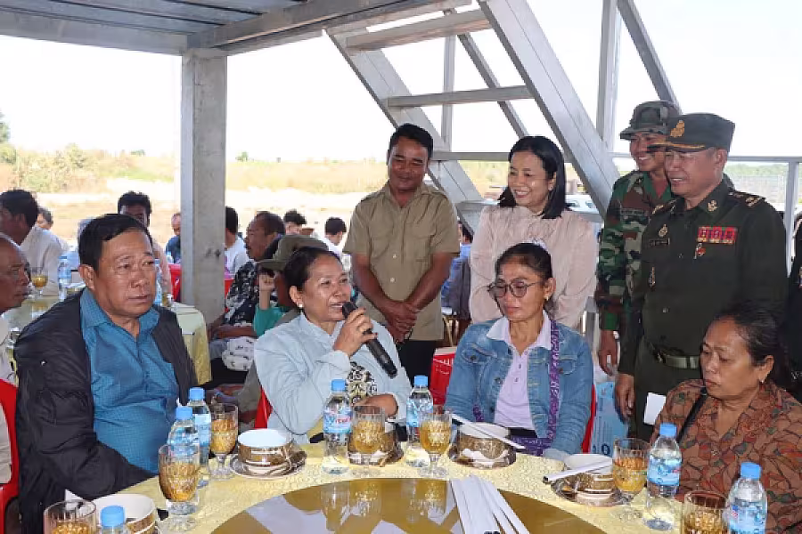 ឯកឧត្តម សាយ សំអាល់ រៀបចំអាហារសាមគ្គីជូនគ្រួសារអតីតយុទ្ធជន ក្នុងខេត្តព្រះសីហនុ - Image 6