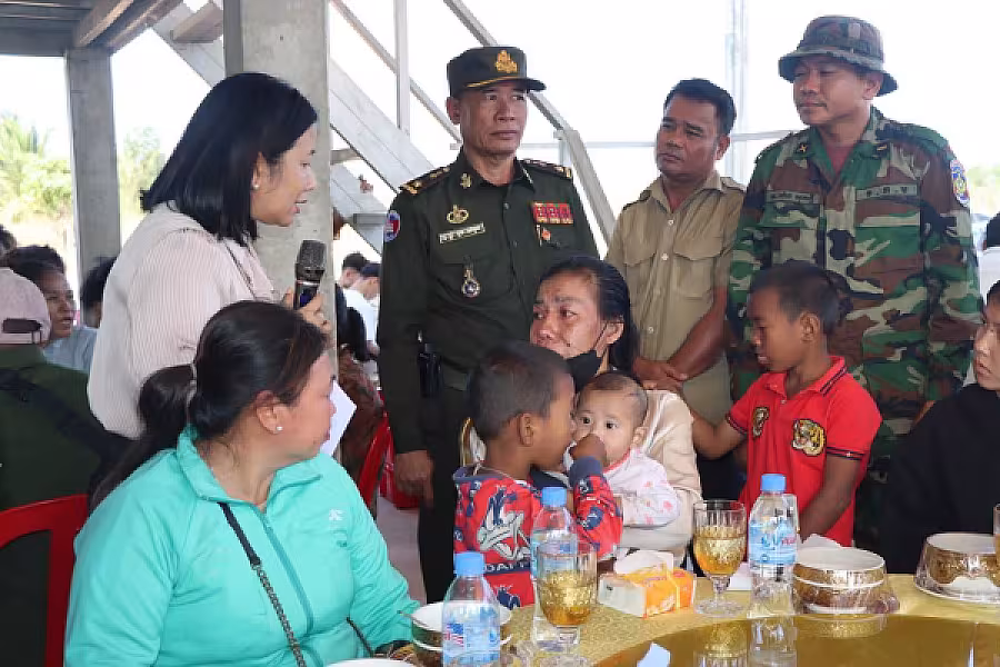 ឯកឧត្តម សាយ សំអាល់ រៀបចំអាហារសាមគ្គីជូនគ្រួសារអតីតយុទ្ធជន ក្នុងខេត្តព្រះសីហនុ - Image 8