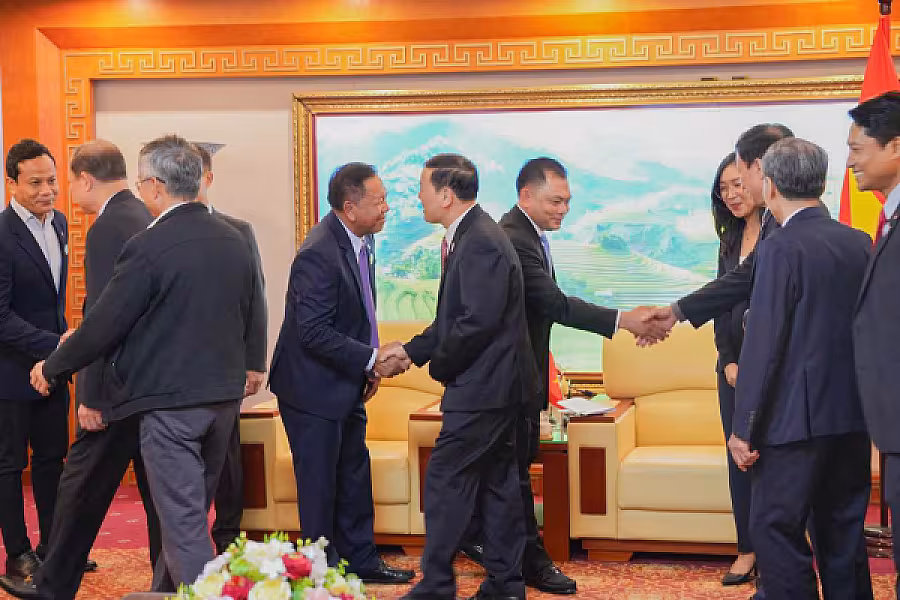 អ្នកឧកញ៉ា ម៉ម វណ្ណឌី ដឹកនាំប្រតិភូសមាគមចូលជួបសម្ដែងការគួរសមជាមួយប្រធានសមាគមអតីតយុទ្ធជនវៀតណាម  - Image 18