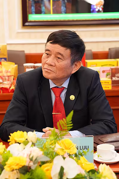 អ្នកឧកញ៉ា ម៉ម វណ្ណឌី ដឹកនាំប្រតិភូសមាគមជួបពិភាក្សាការងារជាមួយសមាគមសហគ្រិន និងអាជីវកម្មអតីតយុទ្ធជនវៀតណាម - Image 6