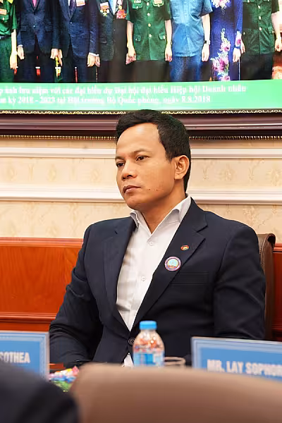 អ្នកឧកញ៉ា ម៉ម វណ្ណឌី ដឹកនាំប្រតិភូសមាគមជួបពិភាក្សាការងារជាមួយសមាគមសហគ្រិន និងអាជីវកម្មអតីតយុទ្ធជនវៀតណាម - Image 10