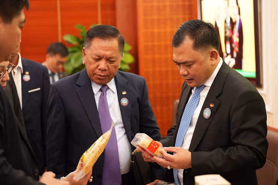 អ្នកឧកញ៉ា ម៉ម វណ្ណឌី ដឹកនាំប្រតិភូសមាគមជួបពិភាក្សាការងារជាមួយសមាគមសហគ្រិន និងអាជីវកម្មអតីតយុទ្ធជនវៀតណាម - Image 16