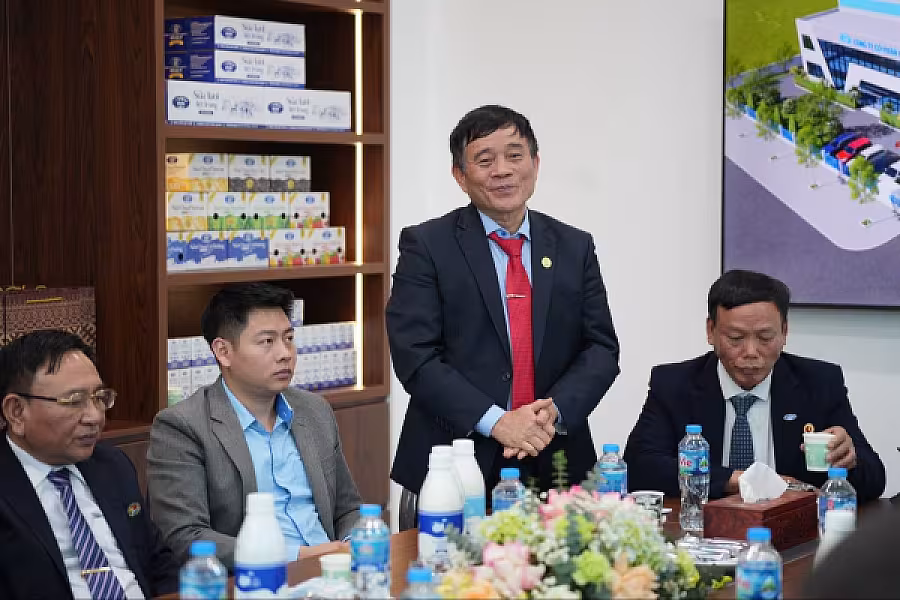 ដំណើរទស្សនកិច្ចរបស់ប្រតិភូកម្ពុជានៅកសិដ្ឋានចិញ្ចឹមគោយកទឹកដោះ និងក្រុមហ៊ុនកែច្នៃផលិតផលទឹកដោះគោ - Image 6