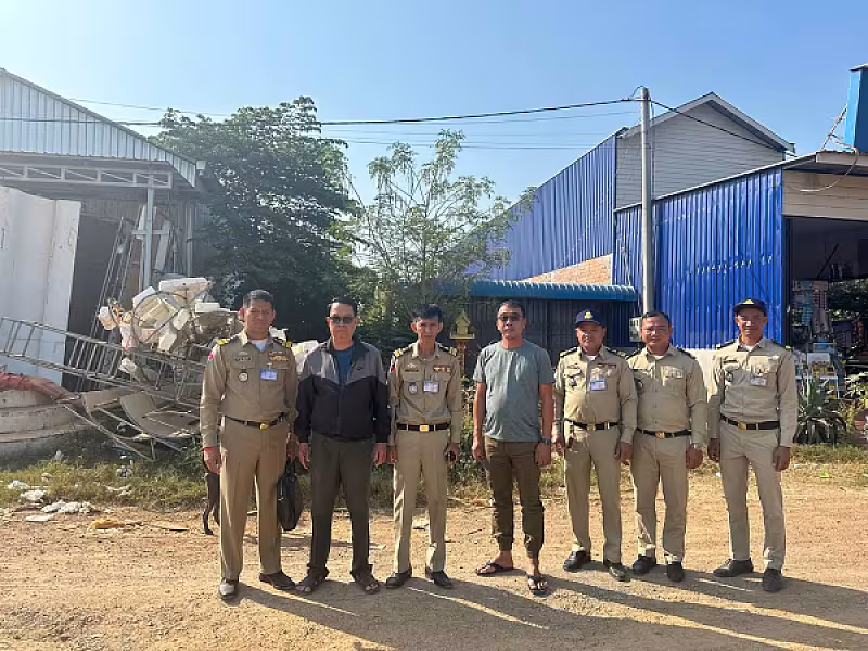 អ.ន.ក. ខេត្តបាត់ដំបង ចុះពិនិត្យផ្ទះអតីតយុទ្ធជនស្នើសុំផ្លាស់ប្តូរសាងសង់ថ្មី - Image 5