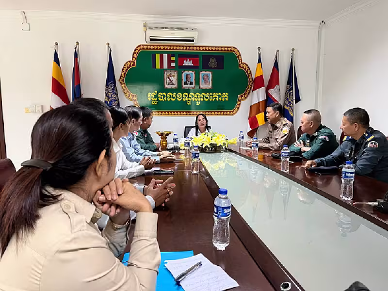 អ.ន.ក. រាជធានីភ្នំពេញ នាំយកថវិកាបេឡាមរណសង្គ្រោះជូនគ្រួសារនិវត្តជន - Image 2