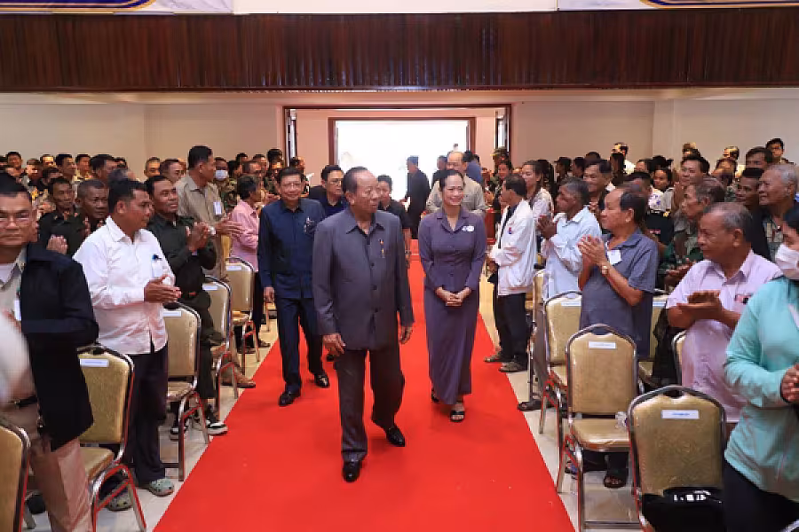 សម្តេចពិជ័យសេនា ទៀ បាញ់ អញ្ជើញ សំណេះសំណាលជាមួយអតីតយុទ្ធជន និងនិវត្តជនកម្ពុជា ខេត្តកោះកុង - Image 4