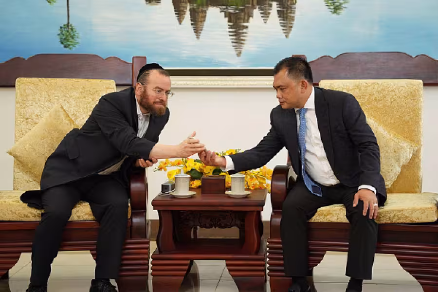 អ្នកឧកញ៉ា ម៉ម វណ្ណឌី អនុប្រធានសមាគម ជួបពិភាក្សាជាមួយក្រុមហ៊ុន AGROTOP លើគម្រោងវិនិយោគការចិញ្ចឹមមាន់នៅកម្ពុជា - Image 11