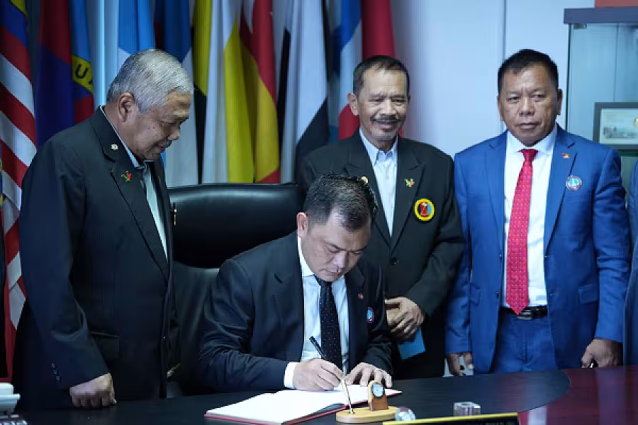 អ្នកឧកញ៉ា ម៉ម វណ្ណឌី ដឹកនាំប្រតិភូចូលជួបសម្ដែងការគួរសម និងពិភាក្សាការងារជាមួយប្រធានសមាគមអតីតយុទ្ធជនកងកម្លាំងម៉ាឡេសុី  - Image 3