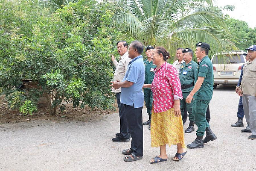 ឯកឧត្តមកិត្តិសង្គហបណ្ឌិត គន់ គីម ទេសរដ្ឋមន្ត្រី អគ្គលេខាធិការសមាគមអតីតយុទ្ធជនកម្ពុជា ចុះពិនិត្យសុខុមាលភាពអតីតយុទ្ធជន នៅមជ្ឈមណ្ឌលបច្ចេកវិទ្យាសន្តិភាព - Image 9