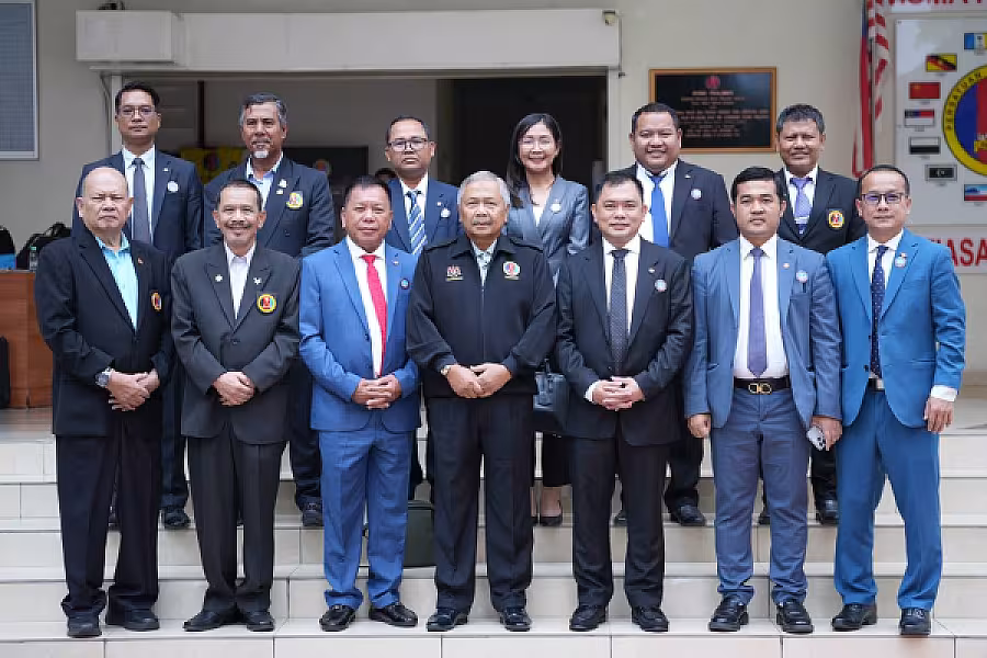 អ្នកឧកញ៉ា ម៉ម វណ្ណឌី ដឹកនាំប្រតិភូចូលជួបសម្ដែងការគួរសម និងពិភាក្សាការងារជាមួយប្រធានសមាគមអតីតយុទ្ធជនកងកម្លាំងម៉ាឡេសុី  - Image 16