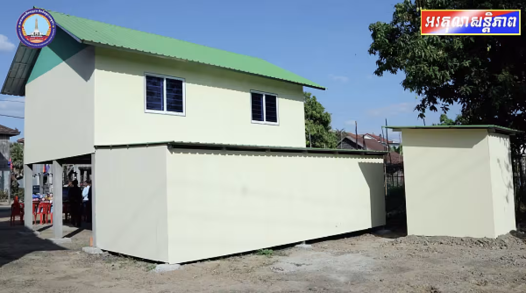 អ.ន.ក. ខេត្តកំពង់ធំ ប្រគល់ផ្ទះអំណោយសម្តេចតេជោជូនគ្រួសារយុទ្ធជនពលី - Image 11