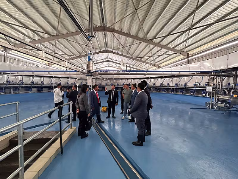 ប្រធានសមាគមអតីតយុទ្ធជនកងកម្លាំងម៉ាឡេសុីអញ្ជើញគណៈប្រតិភូកម្ពុជាទៅទស្សនកិច្ចនៅកសិដ្ឋានចិញ្ចឹមគោទឹកដោះក្នុងតំបន់ JEMALUANG នៃរដ្ឋ JOHOR - Image 6