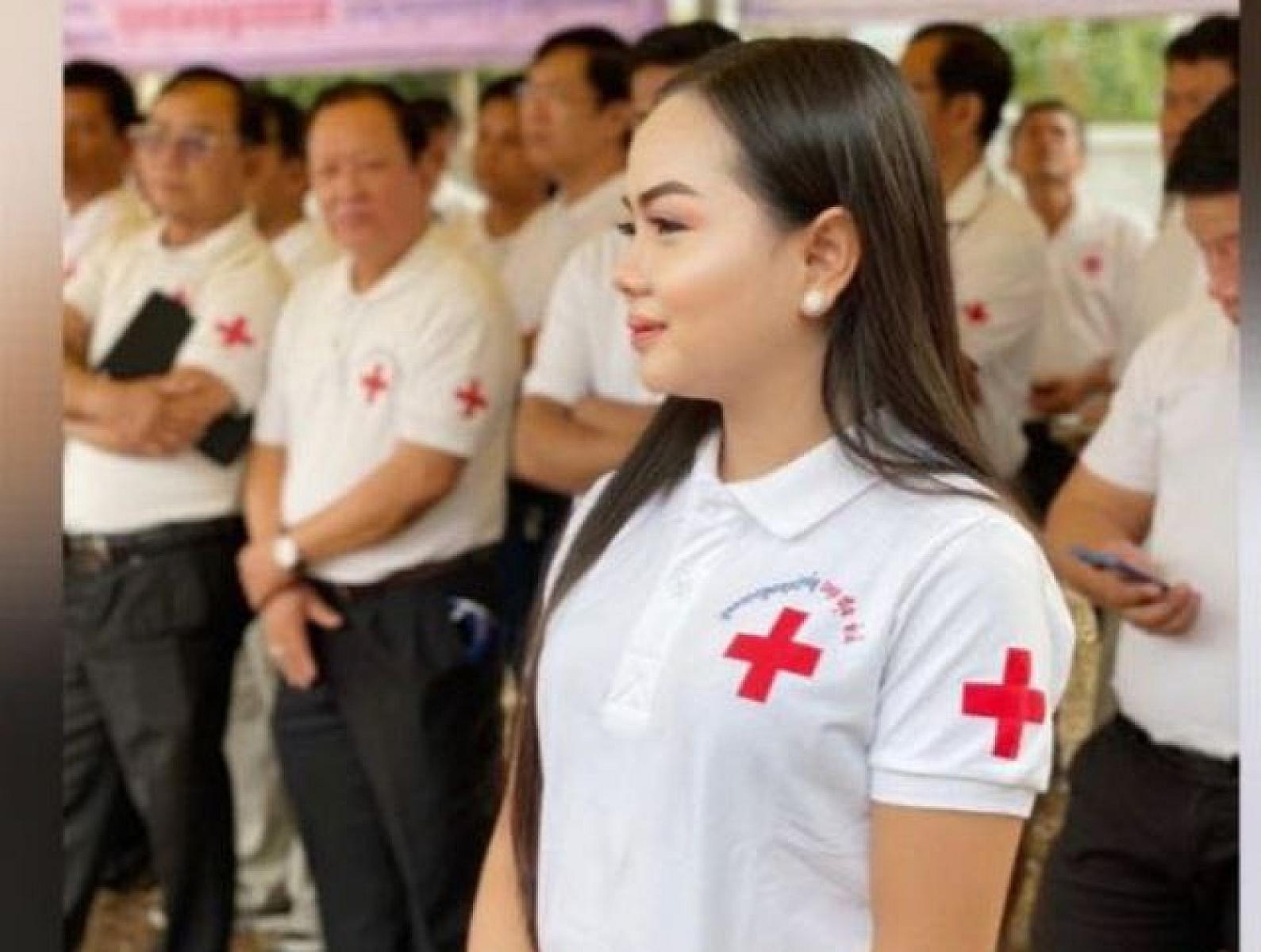 កញ្ញាវេជ្ជបណ្ឌិត តូច លក្ខិណា ចូលរួម​ឧបត្ថម្ភ​ថវិកា​ចំនួន​ ១០ម៉ឺនរៀល  ដេីម្បី​រៀបចំ​មហាសន្និបាត​វិសាមញ្ញ​តំណាង​សមាគម​អតីត​យុទ្ធ​ជន​កម្ពុជា​ទូទាំង​ប្រទេស