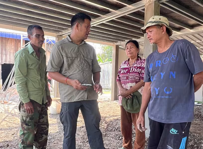 អ.ន.ក.ខេត្តបាត់ដំបង ចុះចុះពិនិត្យការសាងសង់ផ្ទះជូនយោធិន និងអតីតយុទ្ធជន - Image 4