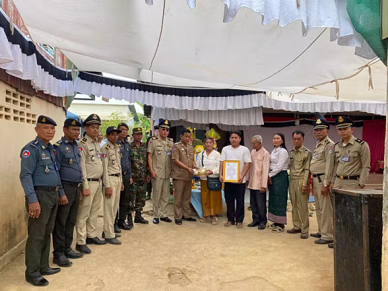 អ.ន.ក. ស្រុកបវេល នាំយកថវិកាមរណសង្គ្រោះជូនគ្រួសារអតីតយុទ្ធជន និងនិវត្តជន - Image 4