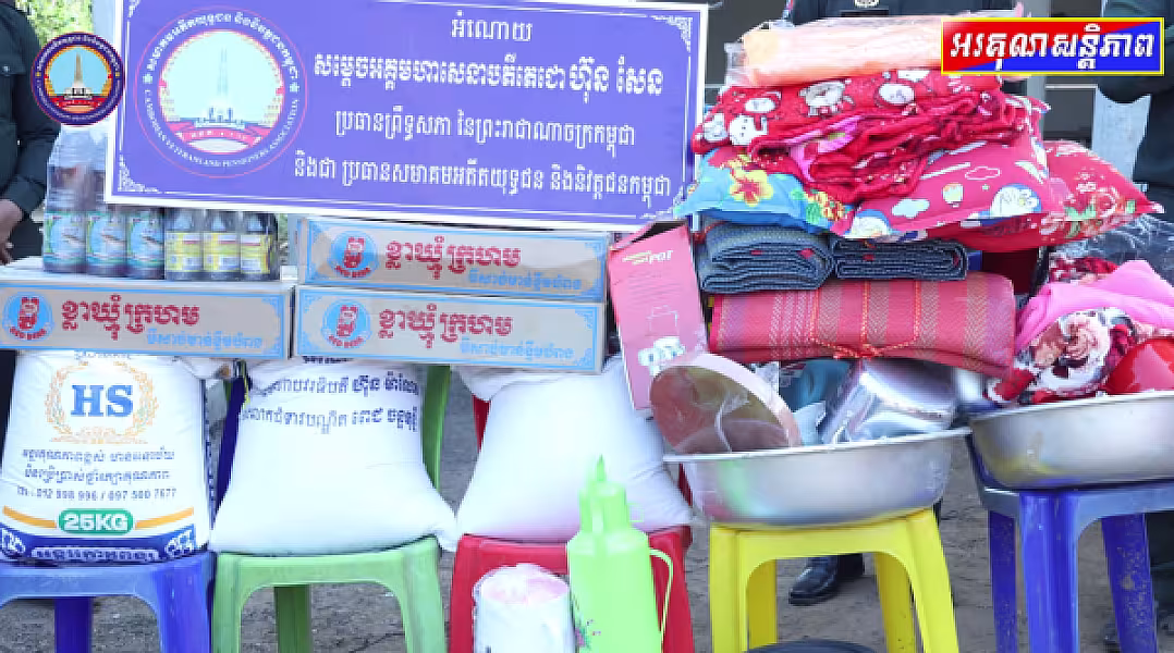 អំណោយផ្ទះថ្មីខ្នងទី២២ ក្នុងស្រុកតាំងគោក របស់សម្តេចតេជោប្រគល់ជូនគ្រួសារអតីតយុទ្ធជន - Image 7