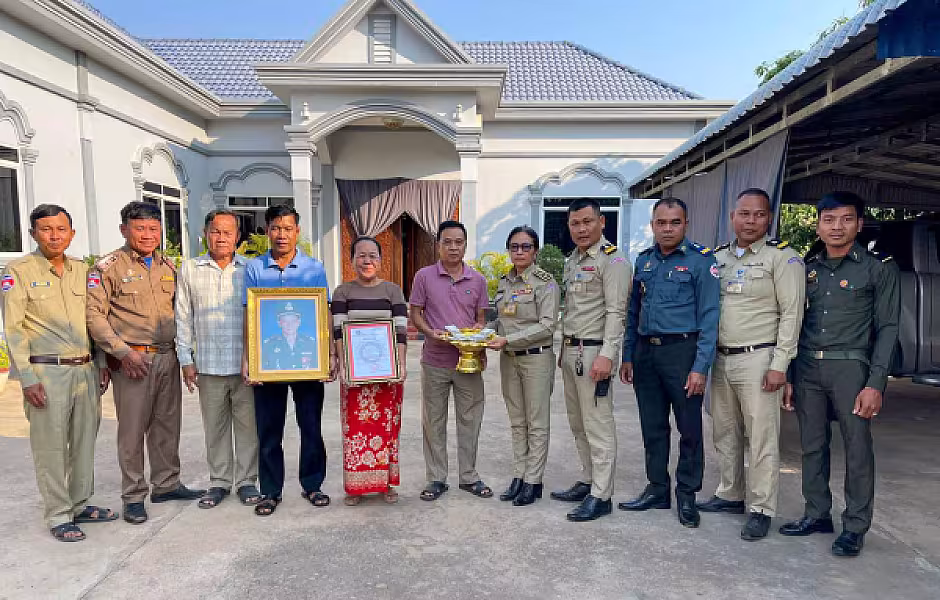 អ.ន.ក. ខេត្តបន្ទាយមានជ័យ នាំយកថវិកាបេឡាមរណសង្គ្រោះជូនគ្រួសារសពសមាជិកចំនួន  ១៤គ្រួសារ