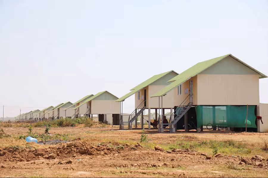 ឯកឧត្តមកិត្តិសង្គហបណ្ឌិត គន់ គីម អញ្ជើញចុះពិនិត្យអណ្តូងទឹក និងការរៀបចំប្រព័ន្ធសូឡាសម្រាប់បូមទឹកជូនអតីតយុទ្ធជន នៅភូមិព្រៃសិន - Image 8