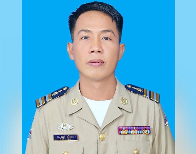 លោកវរសេនីយ៍ទោ គង់ សីហា អធិការរង នៃអធិការដ្ឋាននគរបាលស្រុកពួក ចូលរួមឧបត្ថម្ភថវិកាចំនួន ២ម៉ឺនរៀល ដើម្បីរៀបចំមហាសន្និបាតវិសាមញ្ញតំណាងសមាគមអតីតយុទ្ធជនកម្ពុជាទូទាំងប្រទេស