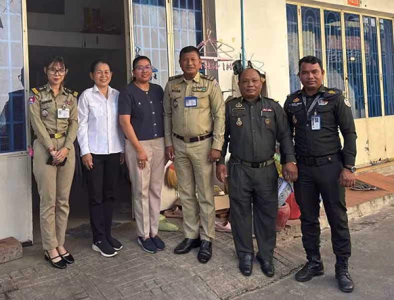 អ.ន.ក. ខណ្ឌដូនពេញ នាំយកថវិកាបេឡាមរណសង្គ្រោះជូនគ្រួសារសពសមាជិក - Image 2