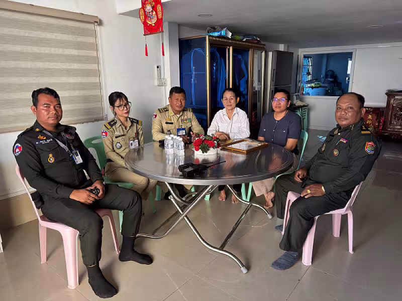 អ.ន.ក. ខណ្ឌដូនពេញ នាំយកថវិកាបេឡាមរណសង្គ្រោះជូនគ្រួសារសពសមាជិក - Image 3