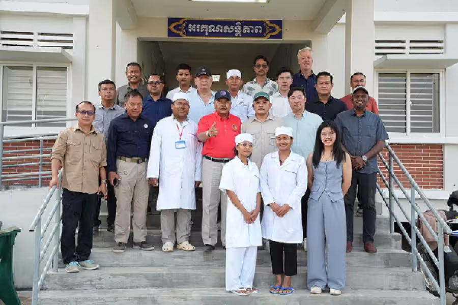 ប្រធានសមាគមអតីតយុទ្ធជនកងកម្លាំងម៉ាឡេស៊ី និងប្រតិភូវិនិយោគម៉ាឡេស៊ី បន្តចុះពិនិត្យ និងសិក្សាសក្តានុពលវិនិយោគភូមិប៊ុនរ៉ានីសែនជ័យដំណាក់ទ្រយឹង - Image 6