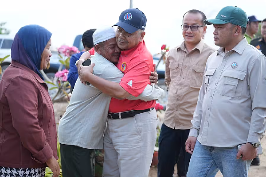 ប្រធានសមាគមអតីតយុទ្ធជនកងកម្លាំងម៉ាឡេស៊ី និងប្រតិភូវិនិយោគម៉ាឡេស៊ី បន្តចុះពិនិត្យ និងសិក្សាសក្តានុពលវិនិយោគភូមិប៊ុនរ៉ានីសែនជ័យដំណាក់ទ្រយឹង - Image 8