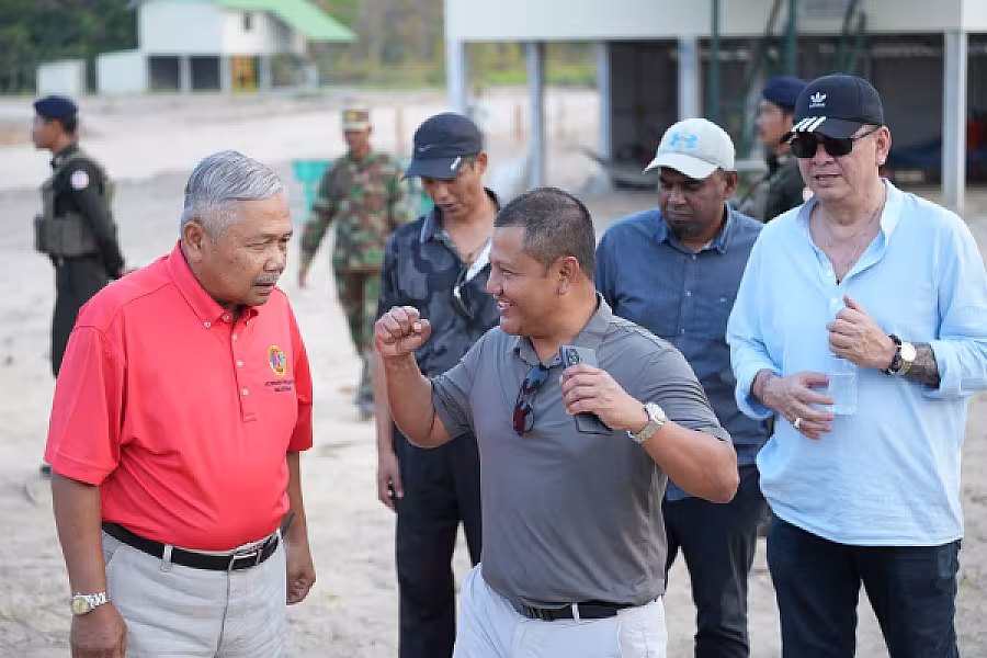 ប្រធានសមាគមអតីតយុទ្ធជនកងកម្លាំងម៉ាឡេស៊ី និងប្រតិភូវិនិយោគម៉ាឡេស៊ី បន្តចុះពិនិត្យ និងសិក្សាសក្តានុពលវិនិយោគភូមិប៊ុនរ៉ានីសែនជ័យដំណាក់ទ្រយឹង - Image 15