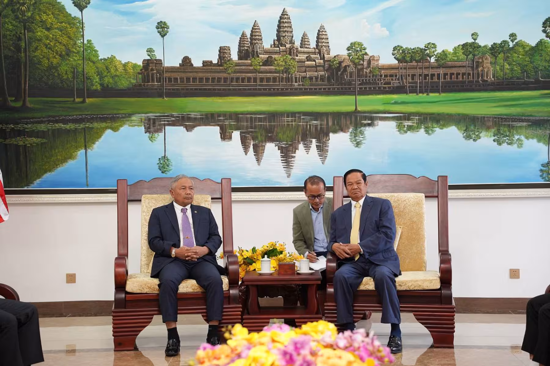 ឯកឧត្តមទេសរដ្ឋមន្រ្តី គន់ គីម អញ្ជើញជួបពិភាក្សាការងារជាមួយ ប្រធានសមាគមអតីតយុទ្ធជនកងកម្លាំងម៉ាឡេស៊ី