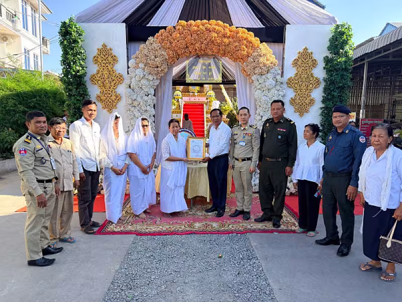 អ.ន.ក.ក្រុងតាខ្មៅ នាំយកអំណោយ និងថវិកាបេឡាមរណសង្គ្រោះជូនគ្រួសារសពសមាជិក