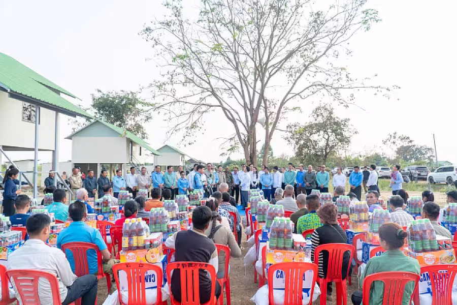 ឯកឧត្តម ឌិត ទីណា អញ្ជើញប្រគល់ផ្ទះជូនអតីតយុទ្ធជនចំនួន ៣៧ខ្នង នៅខេត្តបន្ទាយមានជ័យ - Image 2