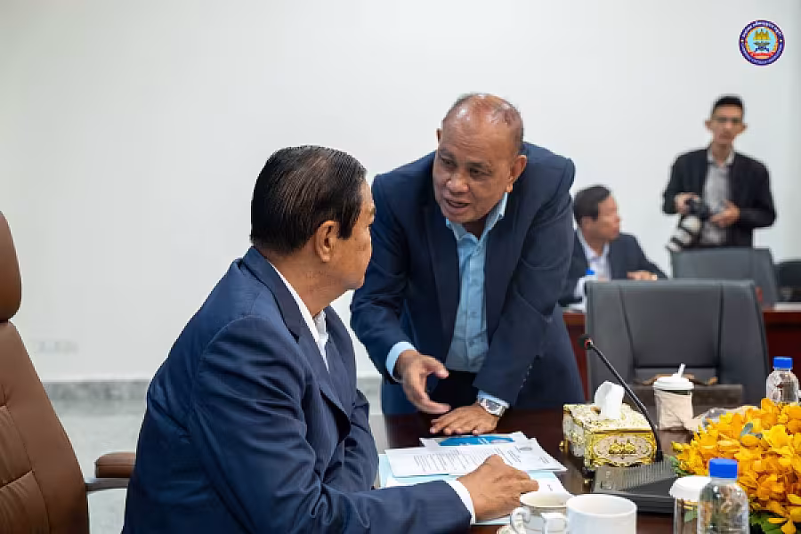 ឯកឧត្តមកិត្តិសង្គហបណ្ឌិត គន់ គីមអញ្ជើញជាអធិបតីភាពដឹកនាំកិច្ចប្រជុំគណៈកម្មការចំពោះកិច្ចដឹកនាំរៀបចំមហាសន្និបាតវិសាមញ្ញតំណាងសមាគមអតីតយុទ្ធជនកម្ពុជាទូទាំងប្រទេស - Image 2