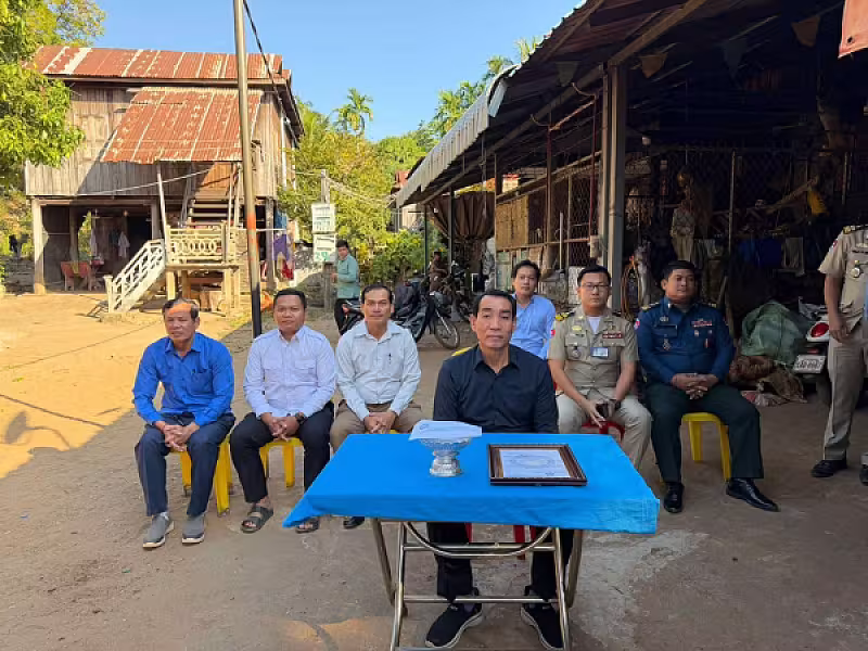 អ.ន.ក. ស្រុកស្ទឹងត្រង់ នាំយកថវិកាបេឡាមរណសង្គ្រោះជូនគ្រួសារសពអតីតយុទ្ធជន - Image 3