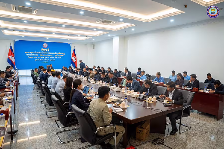 ឯកឧត្តមកិត្តិសង្គហបណ្ឌិត គន់ គីមអញ្ជើញជាអធិបតីភាពដឹកនាំកិច្ចប្រជុំគណៈកម្មការចំពោះកិច្ចដឹកនាំរៀបចំមហាសន្និបាតវិសាមញ្ញតំណាងសមាគមអតីតយុទ្ធជនកម្ពុជាទូទាំងប្រទេស - Image 8