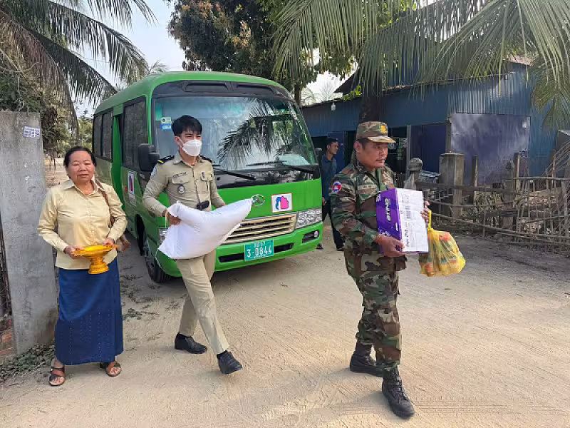 អ.ន.ក. ស្រុកព្រៃកប្បាស នាំយកអំណោយ និងថវិកាបេឡាមរណៈសង្គ្រោះគ្រួសារសពសមាជិក - Image 5