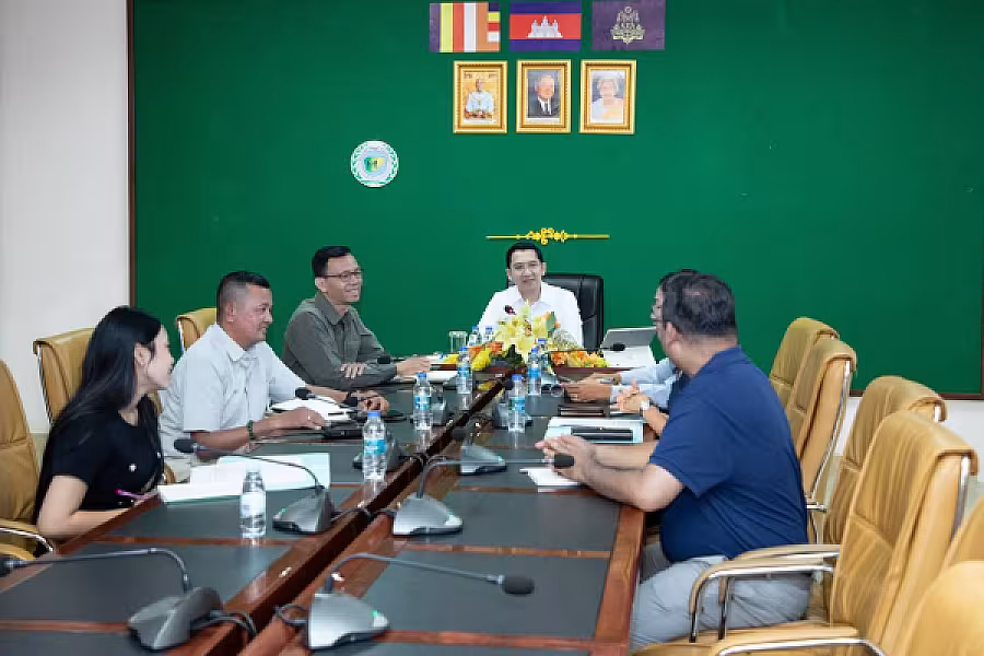 ឯកឧត្តម ស៊ូនី វង្សវិសិដ្ឋ ដឹកនាំកិច្ចប្រជុំណែនាំភារកិច្ច និងរៀបចំផែនការការងារនៃគណៈជំនាញឃោសនា អប់រំ និងផ្សព្វផ្សាយ របស់សមាគម 