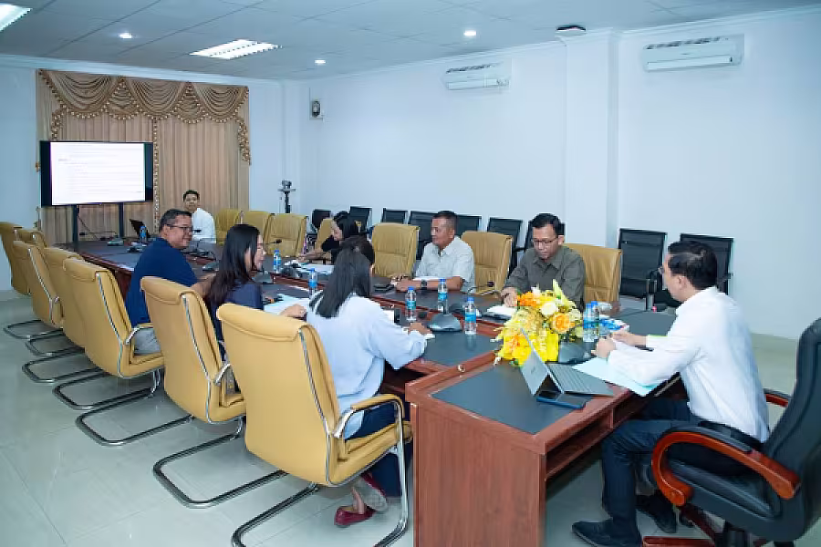 ឯកឧត្តម ស៊ូនី វង្សវិសិដ្ឋ ដឹកនាំកិច្ចប្រជុំណែនាំភារកិច្ច និងរៀបចំផែនការការងារនៃគណៈជំនាញឃោសនា អប់រំ និងផ្សព្វផ្សាយ របស់សមាគម  - Image 16