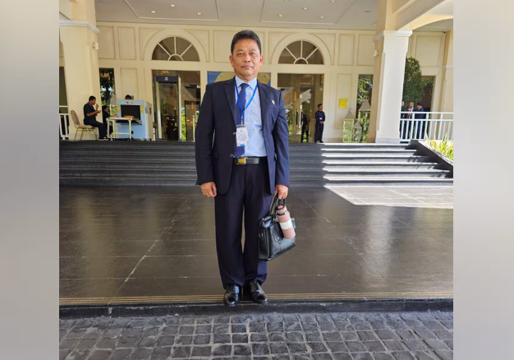 លោក ទ្បេង លាត ប្រធានមន្ទីររ៉ែ និងថាមពល ខេត្តសៀមរាប ចូលរួមឧបត្ថម្ភថវិកាចំនួន ២០០,០០០រៀល ដេីម្បីចូលរួមរៀបចំមហាសន្និបាតវិសាមញ្ញតំណាងសមាគមអតីតយុទ្ធជនកម្ពុជាទូទាំងប្រទេស