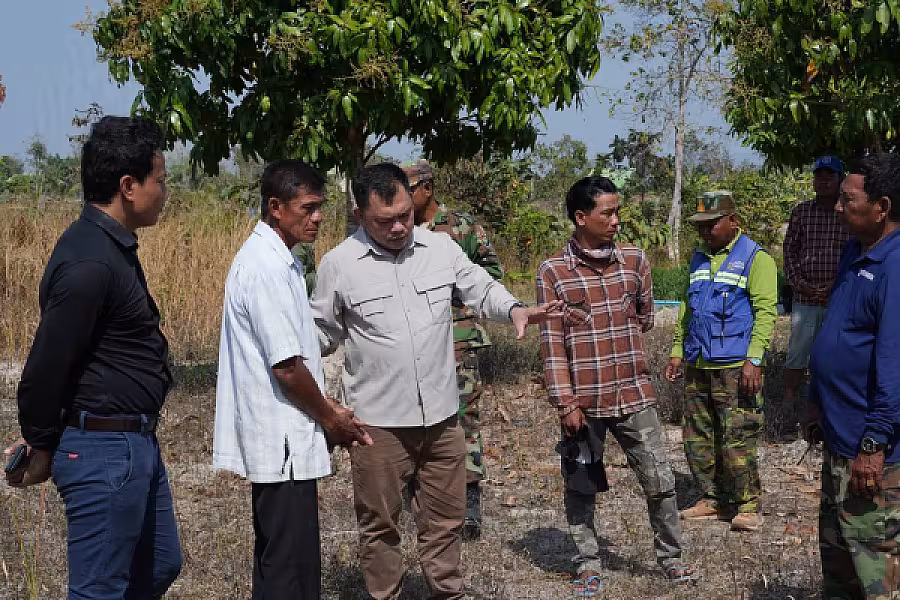 ឯកឧត្តមអ្នកឧកញ៉ា ម៉ម វណ្ណឌី ចុះពិនិត្យដីអតីតយុទ្ធជនសម្រាប់ចិញ្ចឹមជ្រូកកណ្តុរ - Image 3